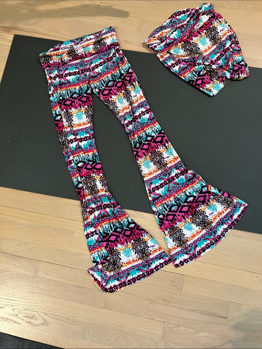 Lucy Love Girls' Pink Teal Multi-Color Bell-Bottom Leggings